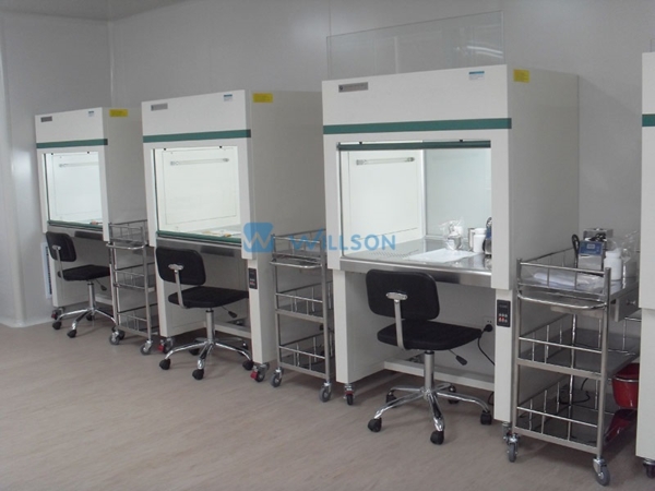 A-Row-of-Vertical-Laminar-Flow-Clean-Benches-in-Lab